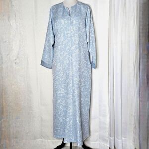 Oscar de la Renta Vintage Light Blue Brocade Caftan Style Dressing Gown Robe